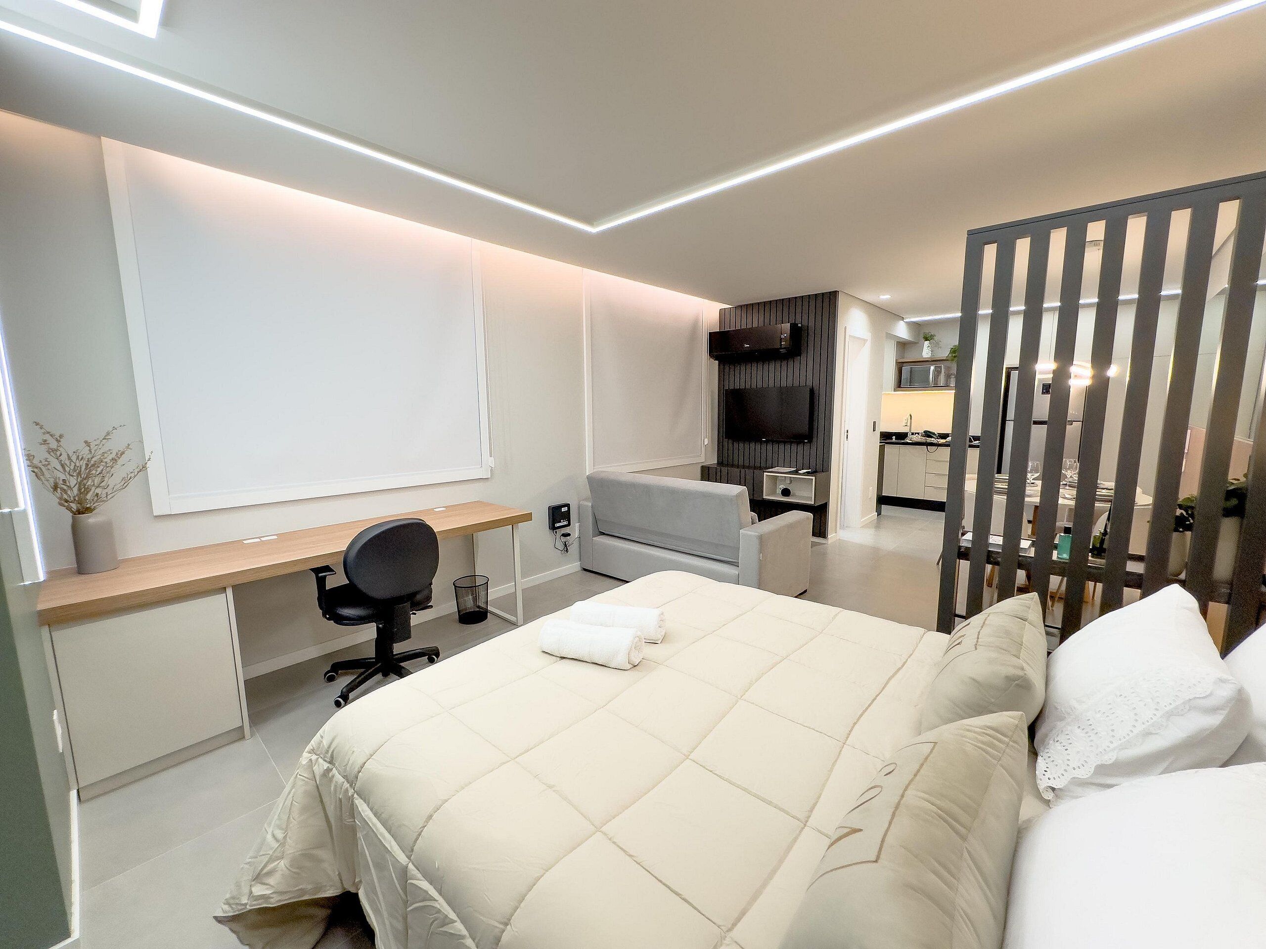 Comfort Studio | Laptop workspace, free WiFi