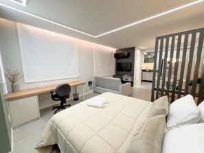 Comfort Studio | Laptop workspace, free WiFi - Mingus Residencial Flipchave MIN000 (Joinville)