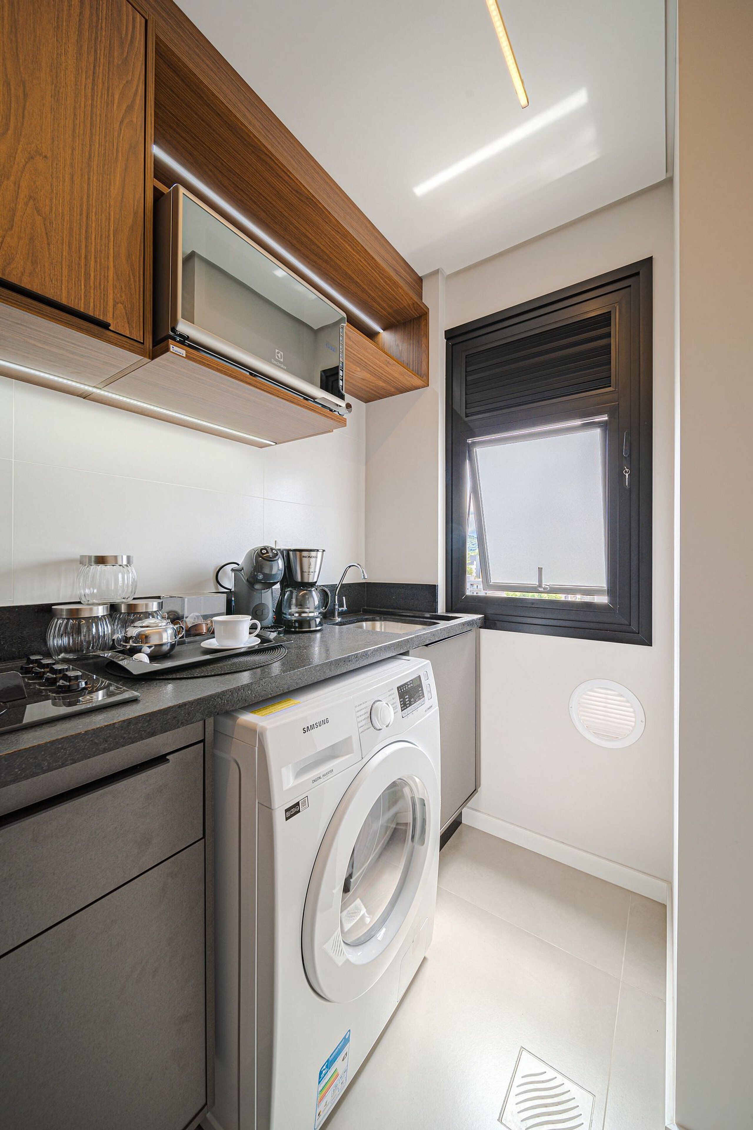 Apartment | Private kitchen | Fridge, microwave, stovetop, cookware/dishes/utensils