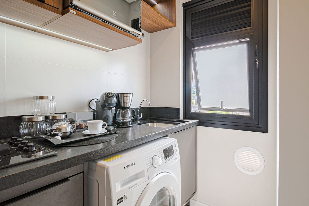 Apartment | Private kitchen | Fridge, microwave, stovetop, cookware/dishes/utensils