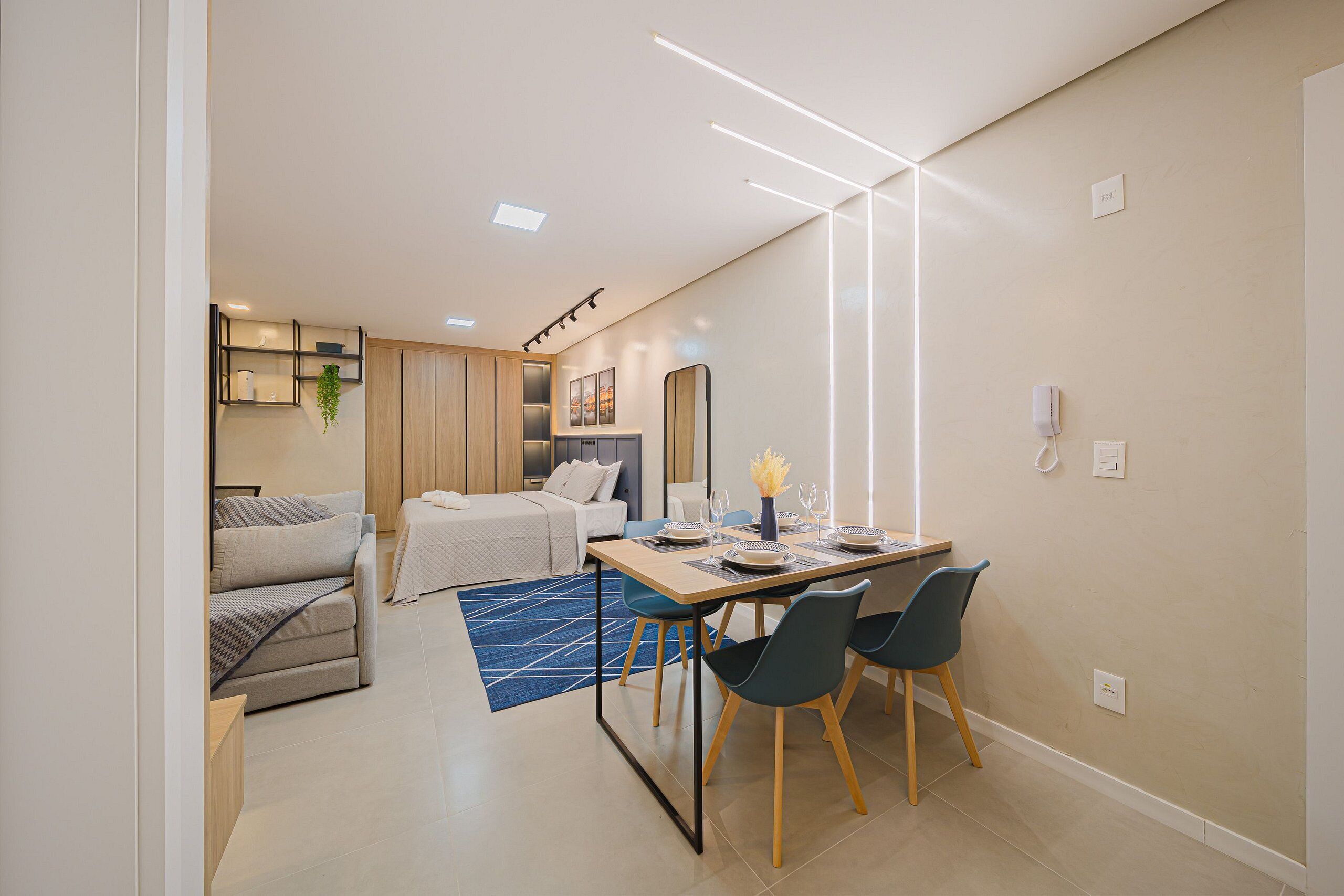 Apartment | Dining