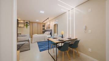 Apartment | Dining