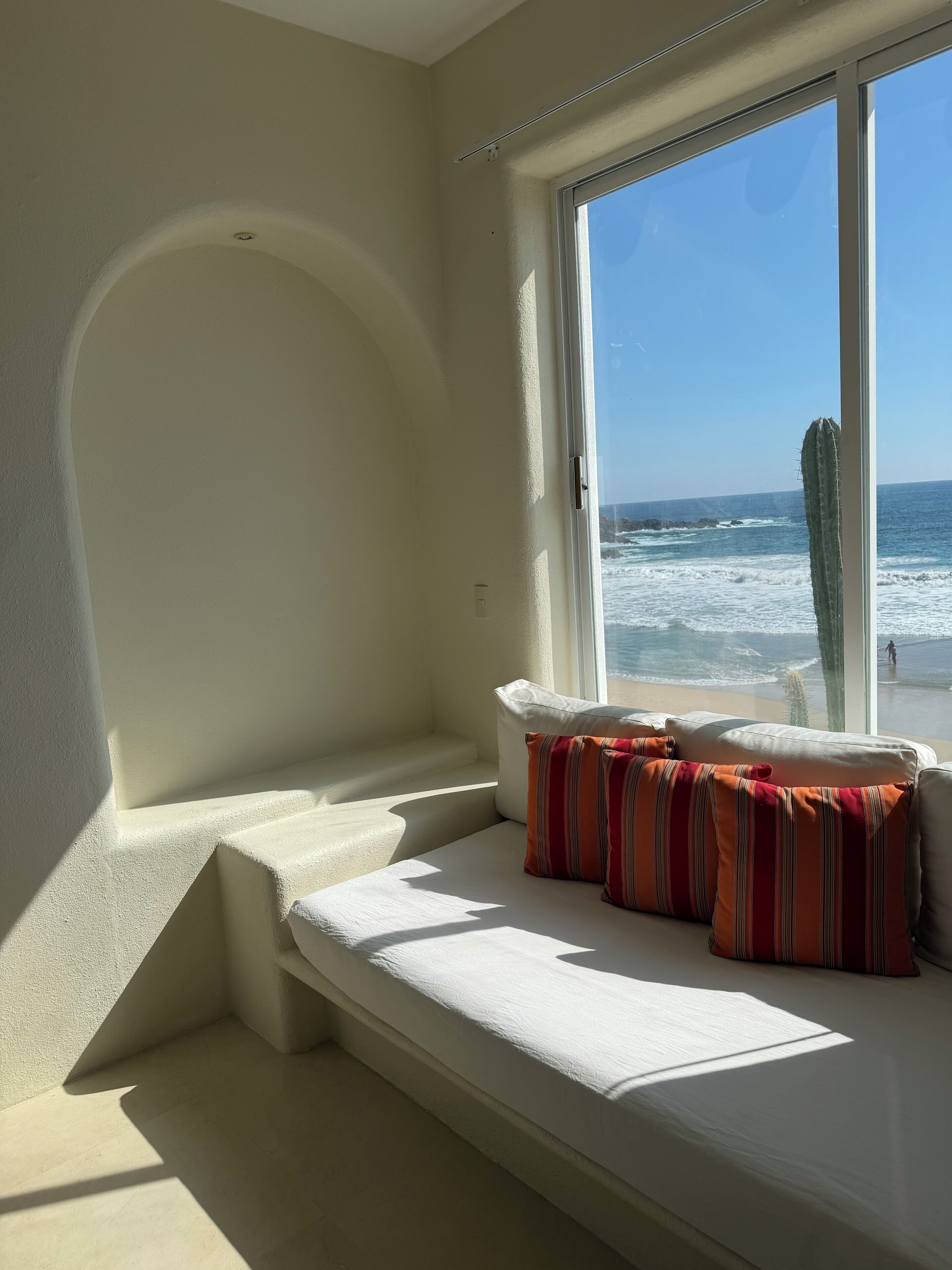 Deluxe Suite, Balcony, Sea View | Living area
