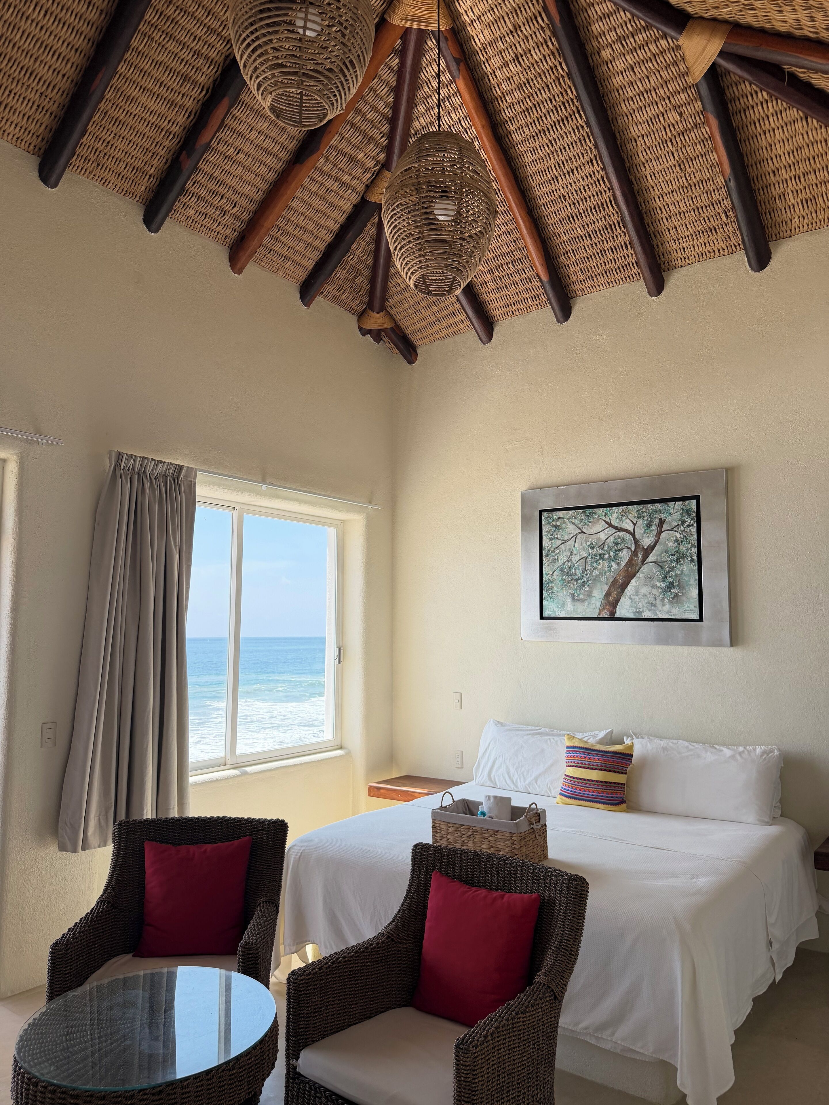 Suite Supérieure, balcon, vue mer | Coffres-forts dans les chambres, rideaux occultants, Wi-Fi gratuit