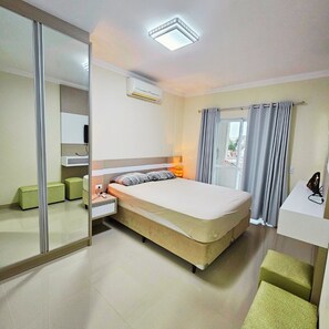 2 bedrooms, iron/ironing board, free WiFi, bed sheets - Your refuge in the heart of Bombinhas. (Bombinhas)