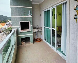 Property grounds - Your refuge in the heart of Bombinhas. (Bombinhas)