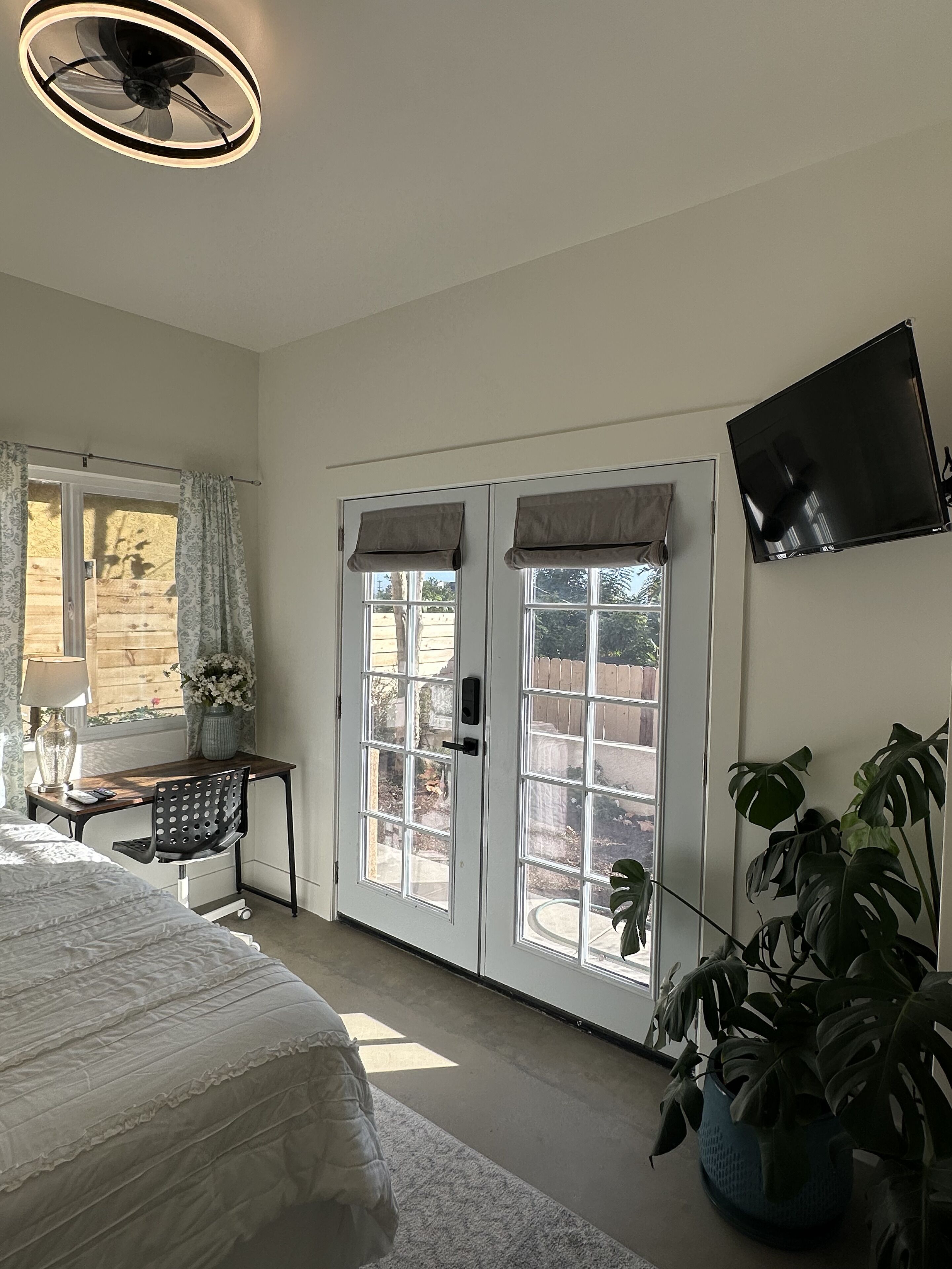 2 bedrooms, desk, iron/ironing board, free WiFi