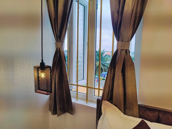 Desk, free WiFi - Nova Grande' (Hosur)