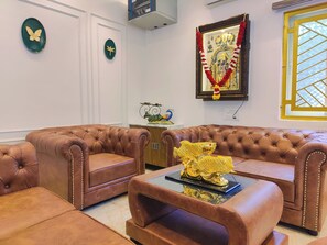 Lobby lounge - Nova Grande' (Hosur)