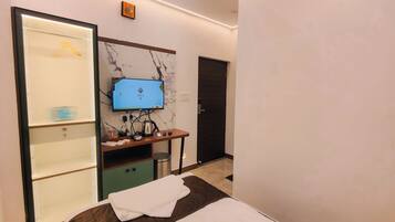 豪華單人房 | 書桌、免費 Wi-Fi