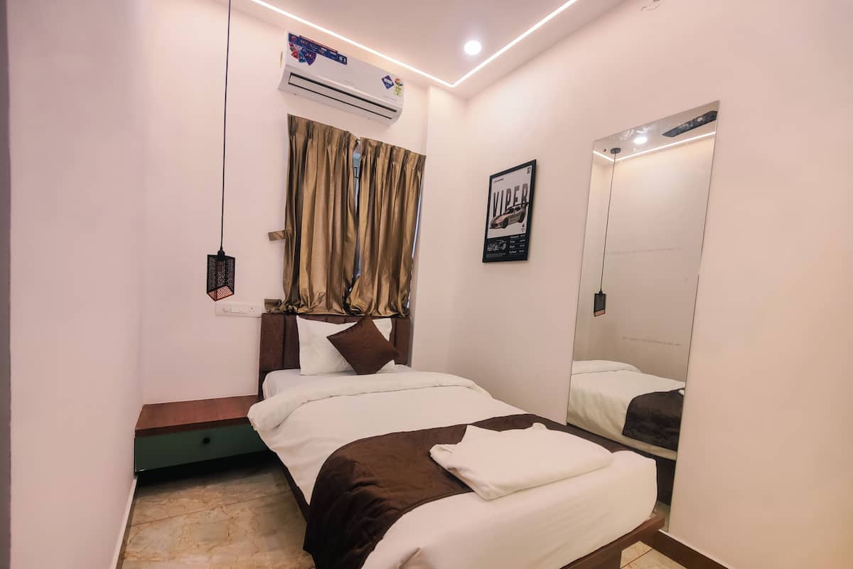 华丽单人房 | 办公桌、免费 WiFi