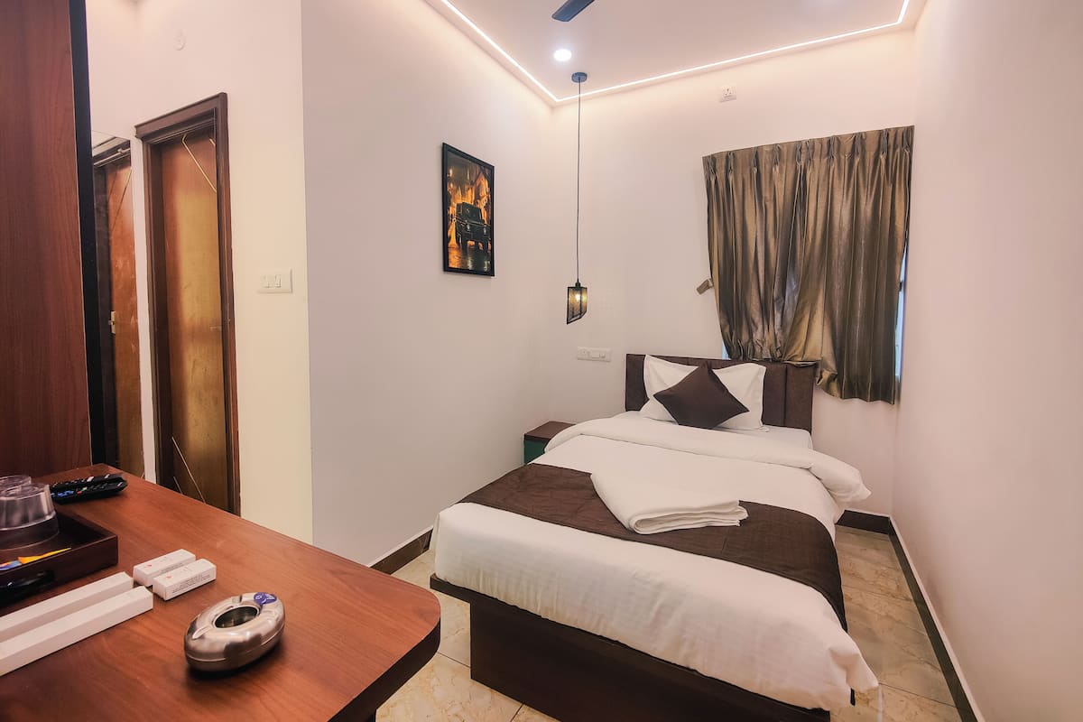 经典单人房, 城市景观 | 办公桌、免费 WiFi