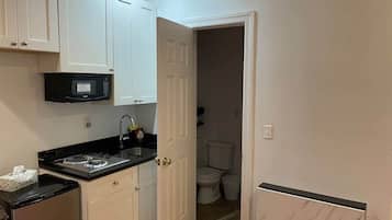 Fridge, microwave, stovetop, toaster