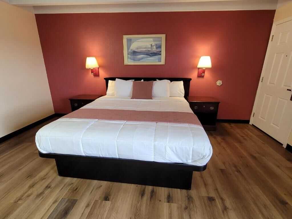 Työpöytä, ilmainen Wi-Fi, pääsy pyörätuolilla