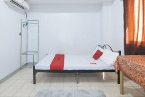 Room - MCP Transient near NAIA (Pasay)