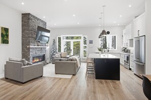 Smart-tv och eldstad