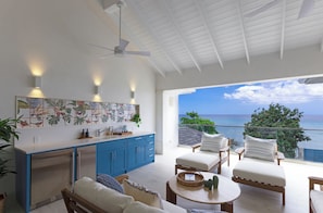 Terrace/patio - Kaiso & Kai Beachfront Villa (Prospect)