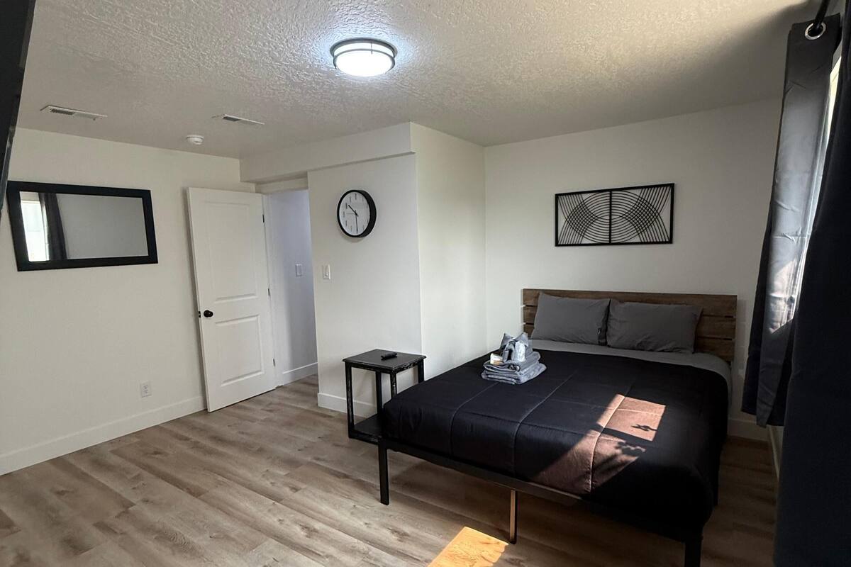 Apartment, 2 Bedrooms, Kitchen | Blackout curtains, free WiFi