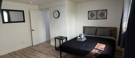 Apartment, 2 Bedrooms, Kitchen | Blackout curtains, free WiFi