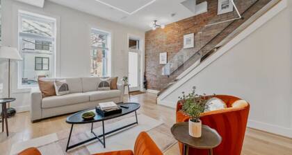 Sleeps 12! Downtown-Entire home w/rooftop