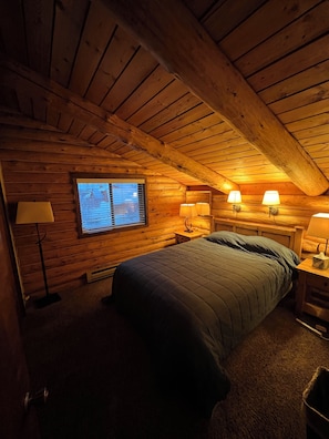 3 bedrooms, WiFi, bed sheets - Cozy mountain 3 bed retreat in Driggs (Driggs)