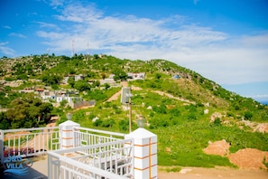 Property grounds - Cozy charming Hotel in Vigie Mountain area Cap-Haitien with fitness room, AC (Cap-Haitien)