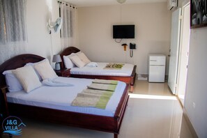 Iron/ironing board, internet, bed sheets - Cozy charming Hotel in Vigie Mountain area Cap-Haitien with fitness room, AC (Cap-Haitien)