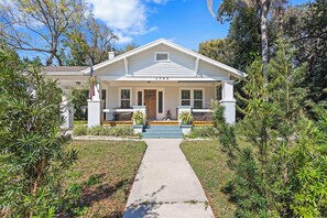 Exterior - 2BR Spacious Lux House in Tampa (Tampa)