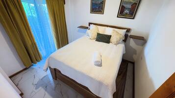 2 habitaciones, internet y ropa de cama