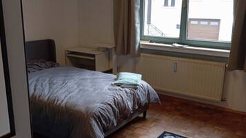 2 soverom, strykejern/-brett, wi-fi og sengetøy