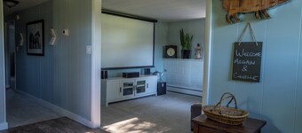 8 Acre Lower-Level Hobby Farm Getaway