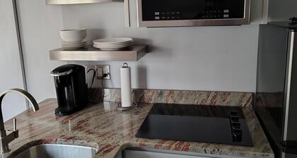 Cozy 1-bedroom cottage in serene Pomfret.