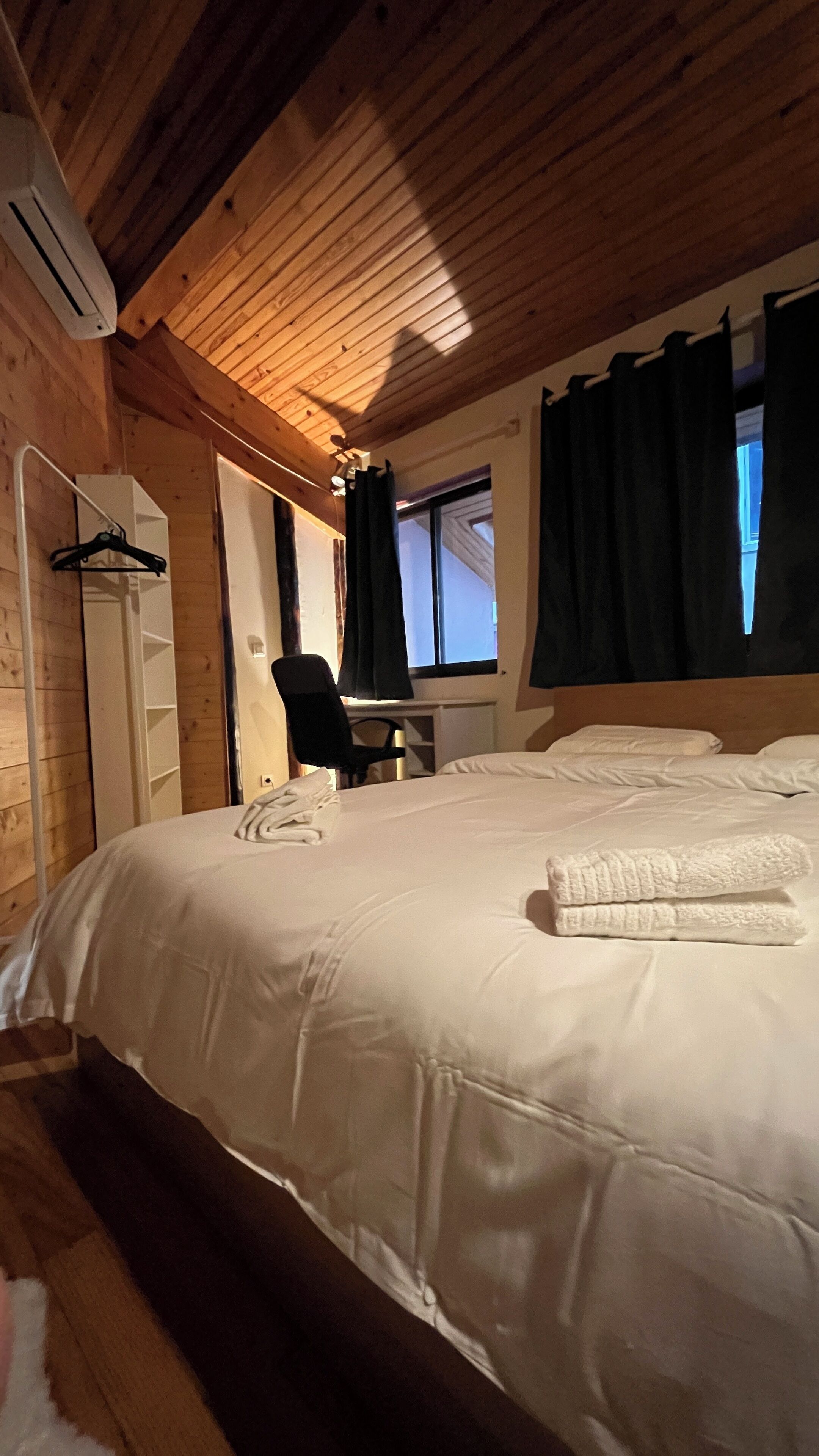 2 soverom, strykejern/-brett, wi-fi og sengetøy