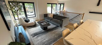 Designer Retreat 2BR w Cowboy Pool, Fire Pit  & Fast Access