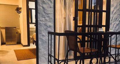 Tiny house, surrounded by nature in the city.