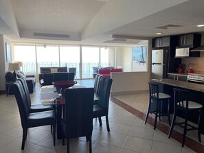 Interior - Beachfront in Puerto Vallarta | Spectacular view + pool + beach access (Puerto Vallarta)