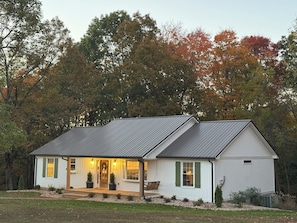 Exterior - Modern Farmhouse Retreat on 4 Acres near Nashville,Tn Overlooking private woods (Greenbrier)
