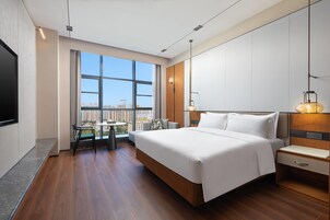 Room, 1 King Bed with Sofa bed, Non Smoking, River View