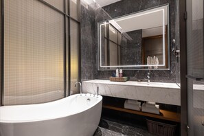 Bathroom - Wyndham Garden Linxia Downtown (Linxia)