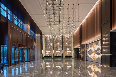 Lobby. Wyndham Garden Linxia Downtown