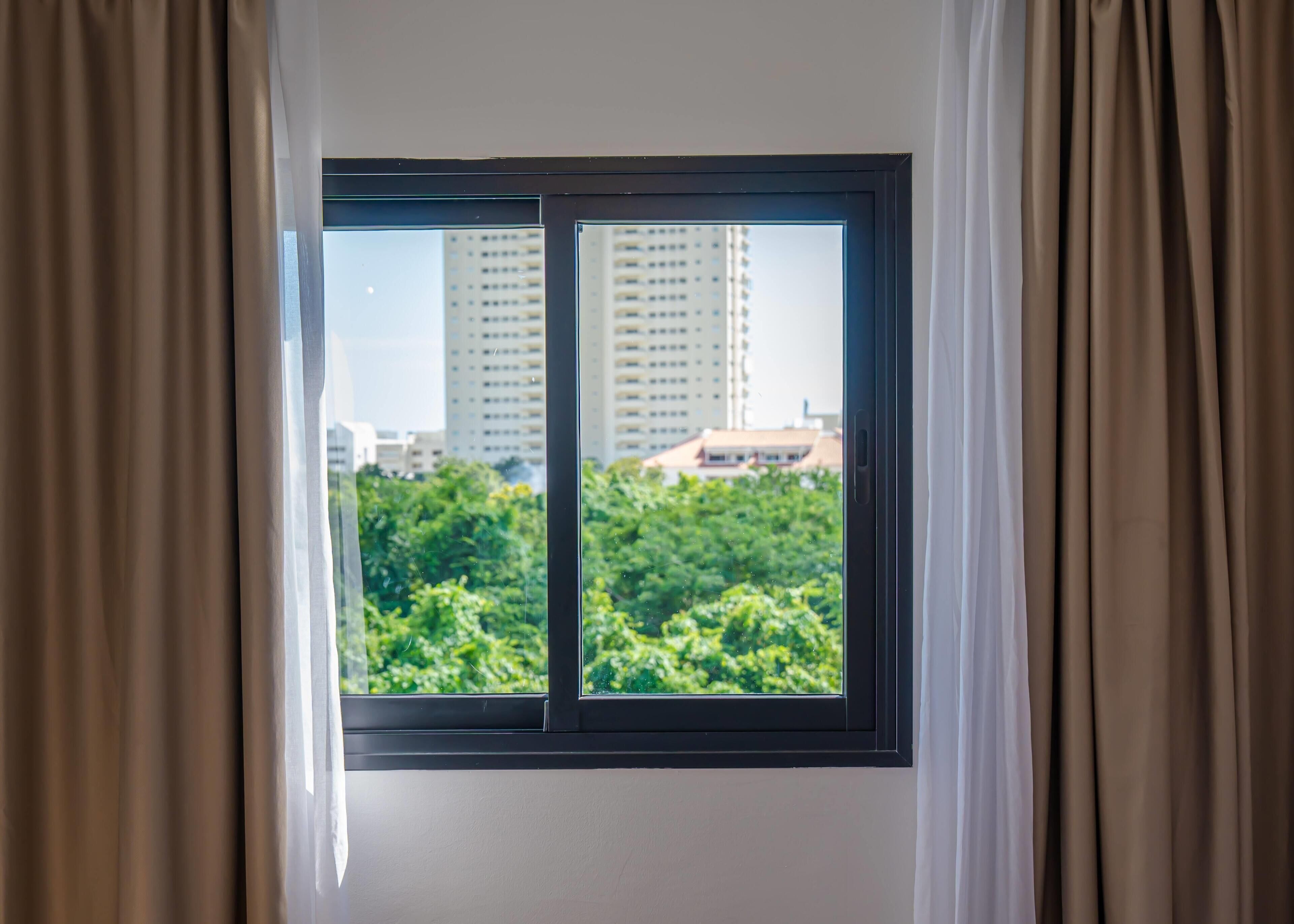 Huone, 2 parisänkyä, tupakointi kielletty, näköala puutarhaan