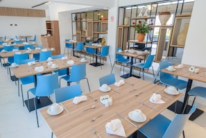 Desayuno buffet incluido todos los días