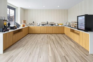 Desayuno continental incluido todos los días 