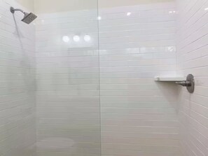 Shower, hair dryer, towels, soap - Styles Beach 1B - Beach View Condo w/ Pool (San Pedro)