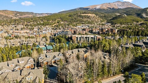 Premier Snowflake Lift Access | Updated Home w/ Hot Tub & Pool | Walk to Town