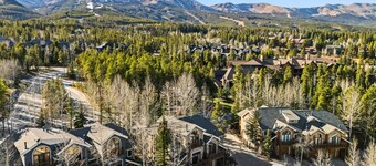 Premier Snowflake Lift Access | Updated Home w/ Hot Tub & Pool | Walk to Town