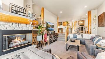 Televisión, chimenea