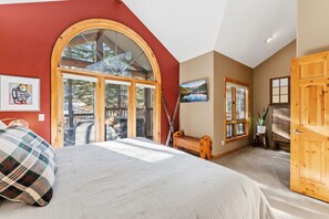4 bedrooms, WiFi, bed sheets