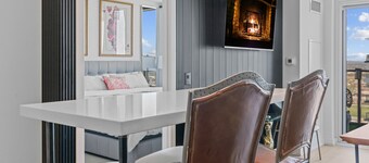 UltimateKING&QUEEN,PrivateBalcony, FreeParking complimentary VintageItalianWine