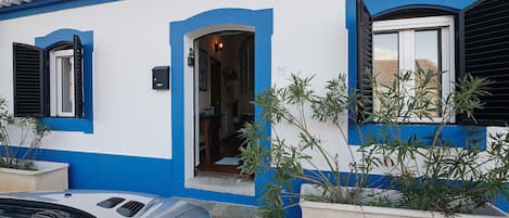 تفاصيل الفندق من الخارج